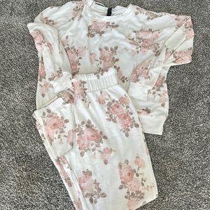 Floral lounge set